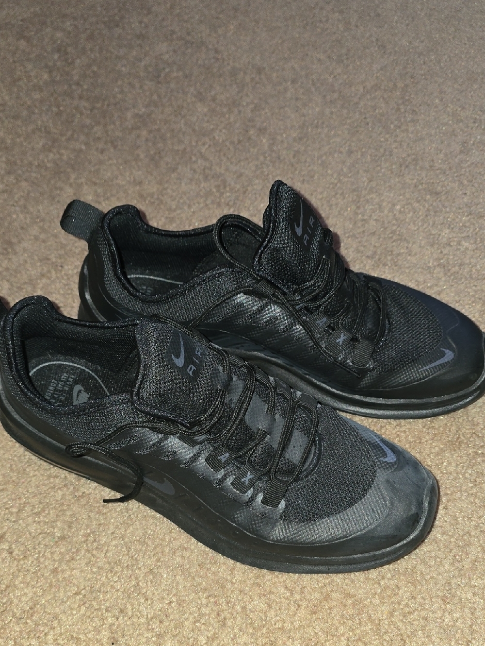 Nike Women’s Black Athletic Training Sneakers